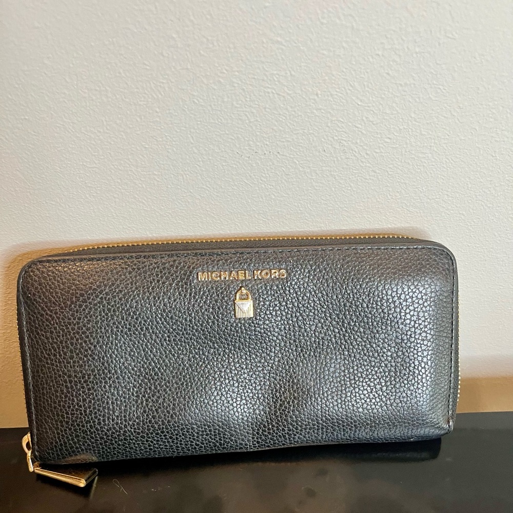 Black leather Michael Kors Wallet
